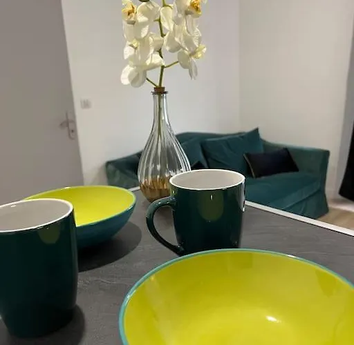 Apartment Renove, 3mns A Pied De La Gare Alès
